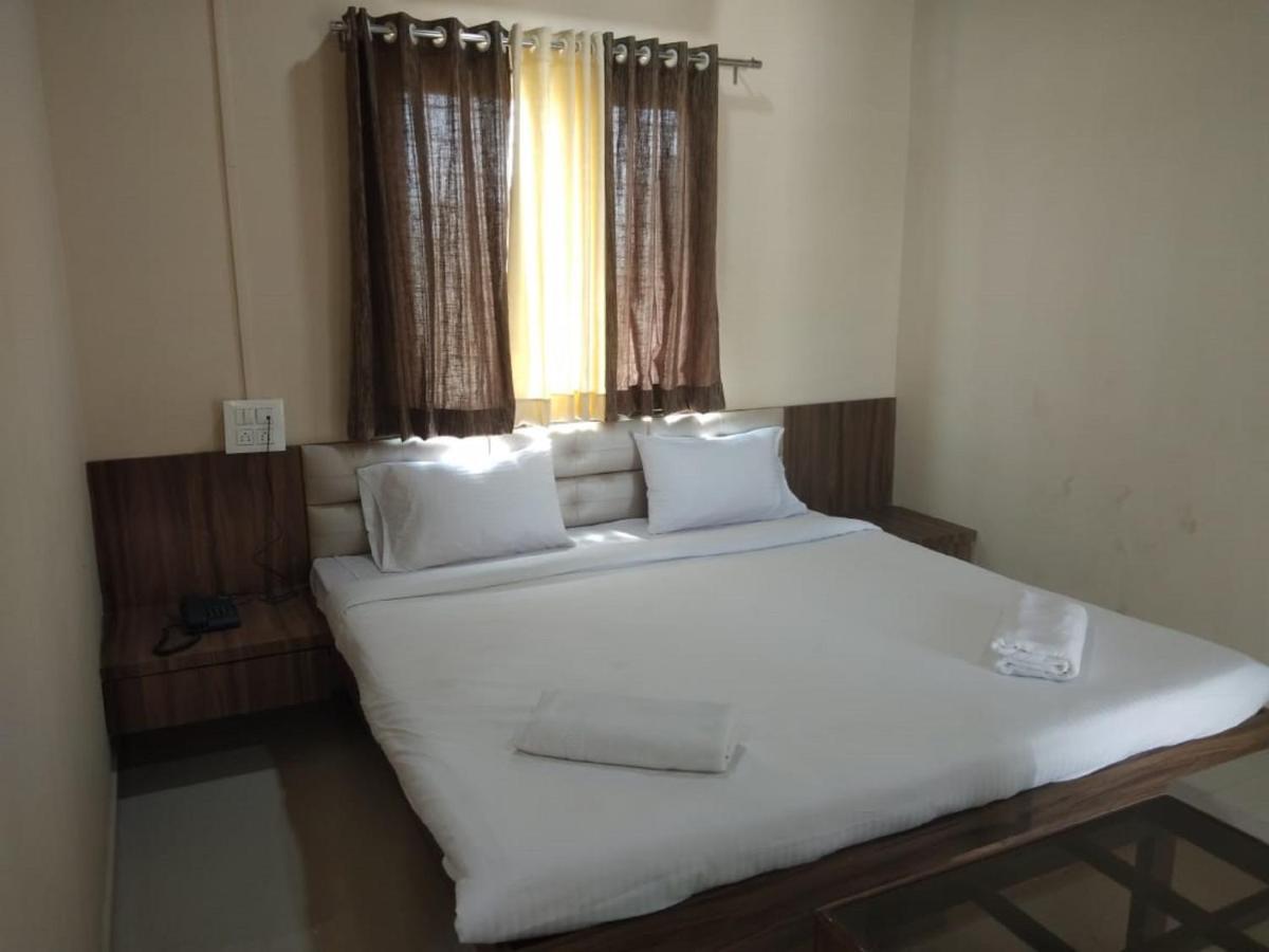 Hotel Krishna Exotica アフマドナガル エクステリア 写真