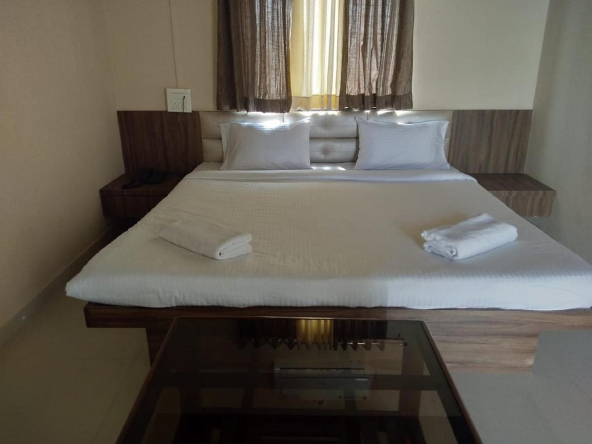 Hotel Krishna Exotica アフマドナガル エクステリア 写真